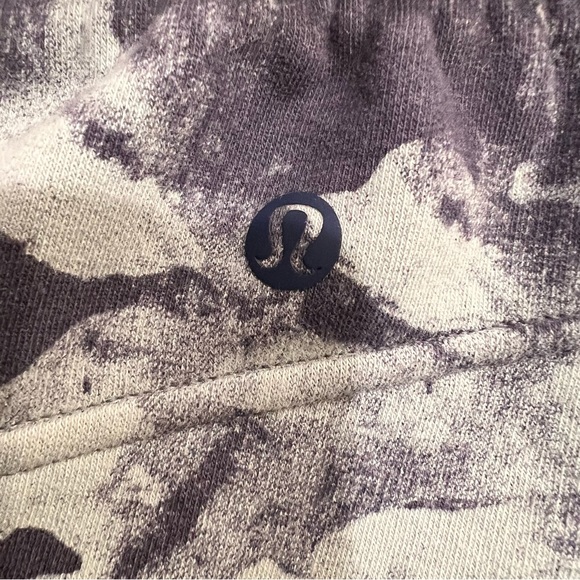 Lululemon - Loungeful High-Rise Short 7’’ - Size 4 - BNWT - Picture 10 of 11